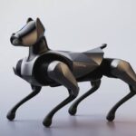 Para Pengunjung Booth Xiaomi Disuguhkan Cyber Dog 2