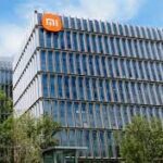 Pabrik Smartphone Xiaomi Beroperasi dengan Robot Secara Penuh