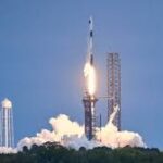 Roket Falcon 9 akan lepas landas di Kennedy Space Center